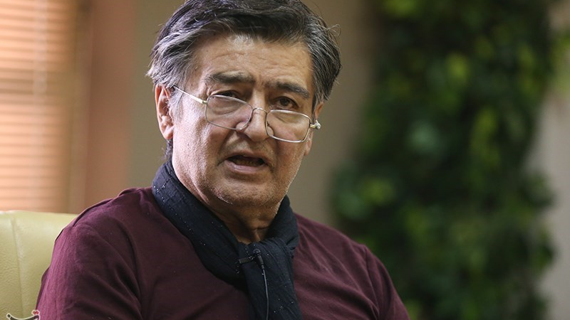 رضا رویگری: مردم را ناراحت نکنید، من زنده‌ام