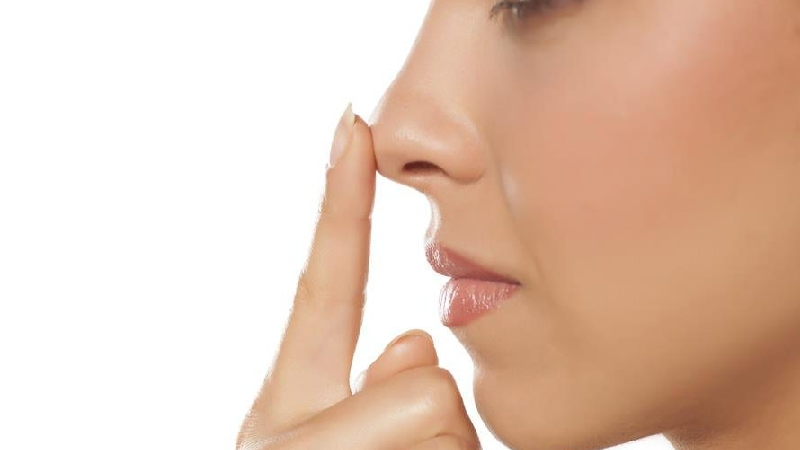 عمل زیبایی بینی 3 زن را ناقص کرد