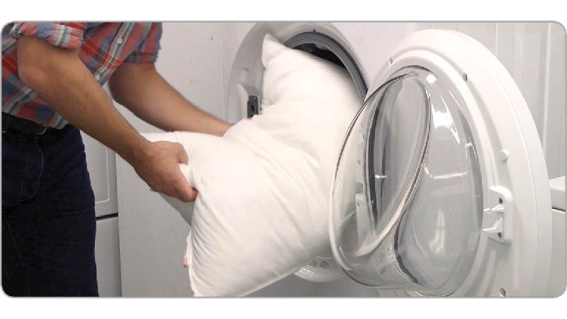 روش صحیح شستن و ضدعفونی کردن بالش‌ها