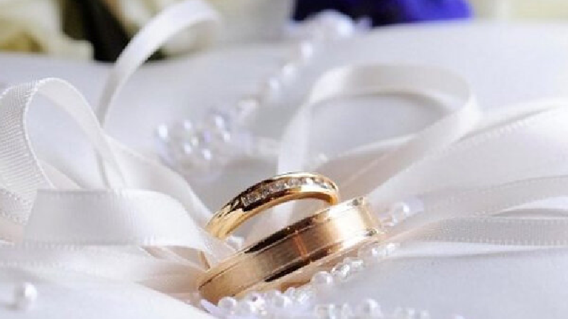 چرا  زن‌ها دیر عاشق می‌شوند