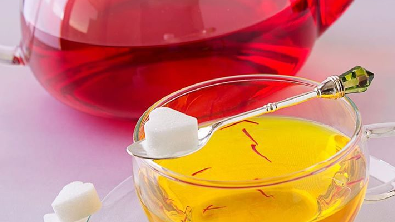 خاصیت‌های دمنوش زعفرانی از شادی‌آوری تا پیشگیری از سرطان 