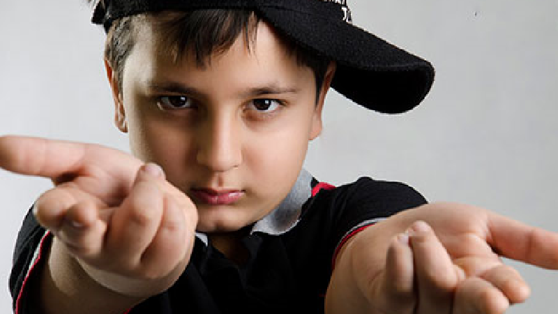 بیوگرافی کامل محمدرضا شیرخانلو ،بازیگر نقش کمال در سریال حکایت‌های کمال