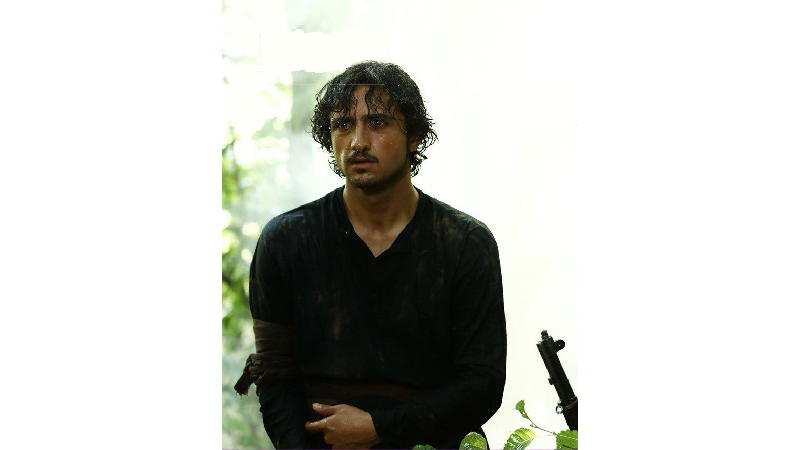 گفت‌وگو با امیرحسین هاشمی، بازیگر سریال گیله‌ وا: احمد به آدم دیگری تبدیل می‌شود