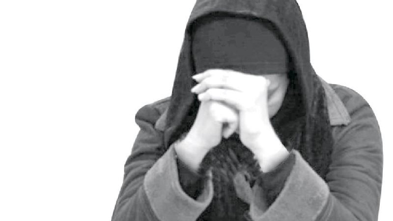 چاقوی توهم شوهر زیر گلوی همسر