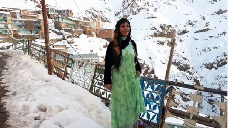 بیوگرافی کامل صبا ایزدپناه بازیگر نقش کژال در سریال نون . خ