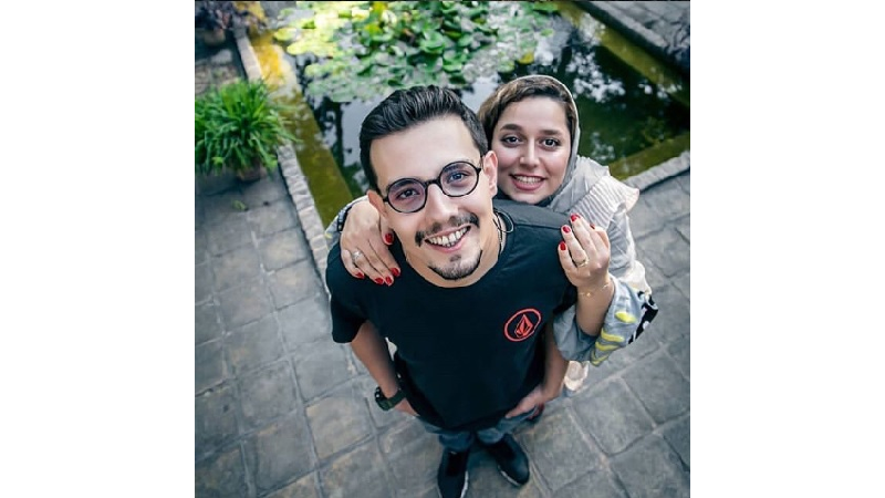 عکسی از مازیار سریال فوق لیسانسه ها همراه همسرش