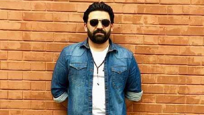 بیوگرافی مهدی ربیعی بازیگر نقش مامور پلیس در سریال فوق لیسانسه‌ها