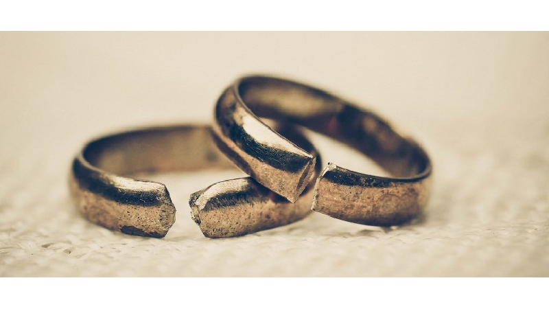 شکایت از شوهر وسواسی به دادگاه