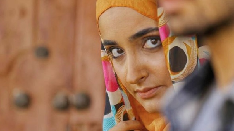 بیوگرافی عاطفه خازنی بازیگر نقش لیلا در سریال به رنگ خاک