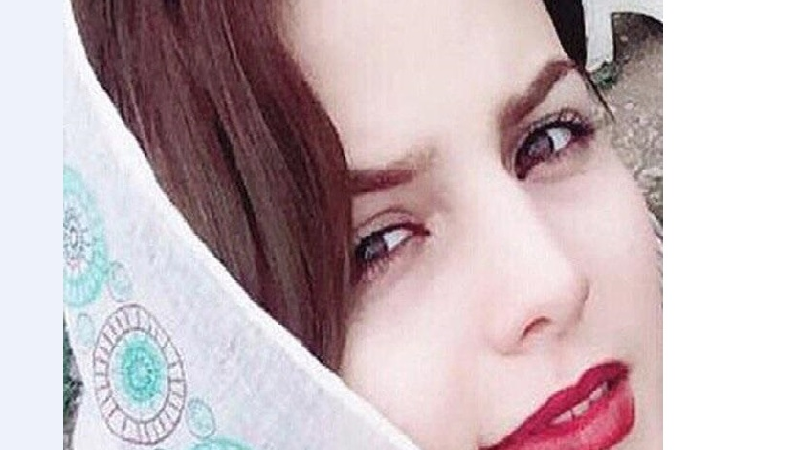 بیوگرافی کامل غزاله اکرمی بازیگر نقش  آوا در سریال هست و نیست