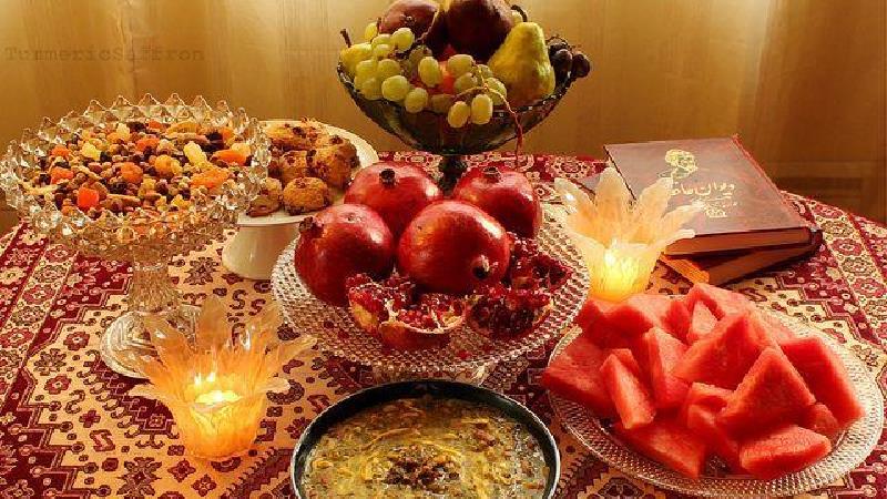 مهمانی شب یلدا را چگونه برگزار کنیم؟ 13 روش جذاب، به یاد ماندنی و لاکچری