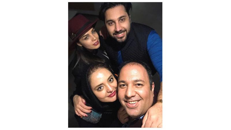 عکسی از 2 زوج سلبریتی خوشبخت؛ نرگس محمدی و علی اوجی در کنار احسان خواجه امیری و همسرش