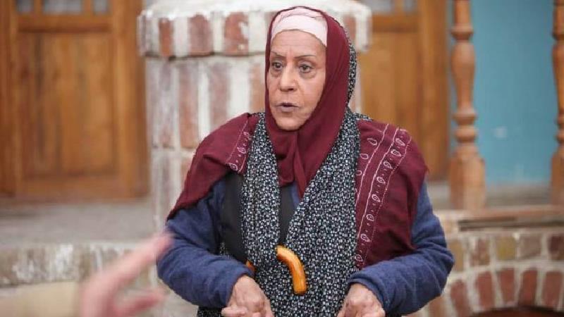 شهربانو موسوی بازیگر نقش عمه خانم در سریال حکایت های کمال: خودم خوش اخلاق هستم