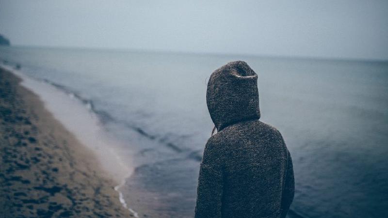 چه کار کنیم که اینقدر ناراحت و غمگین نباشیم