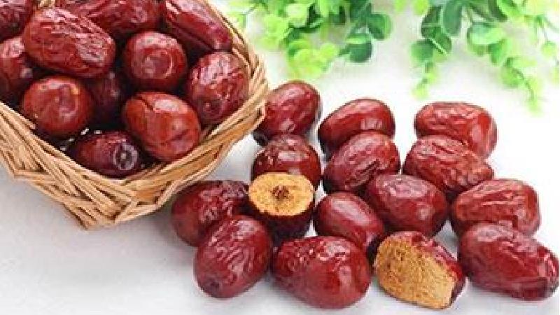 عناب چه خاصیت‌هایی دارد