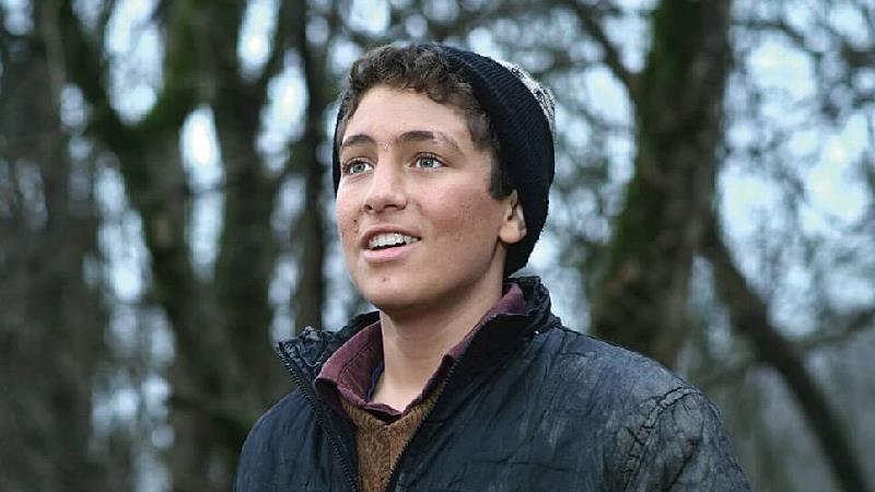 معرفی میلاد حسین پور بازیگر نقش نوجوانی جاوید در سریال وارش