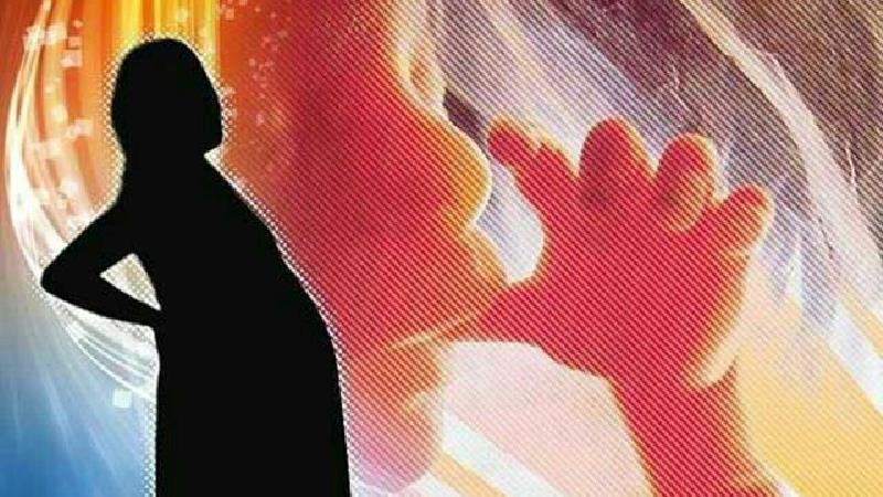 چرا زنان باردار نباید آرایش کنند