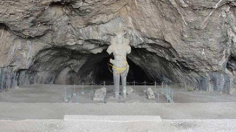 کازرون چه جاهای دیدنی دارد؛ از آبشارها تا مکان‌های تاریخی