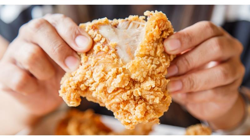 دستور پخت کامل مرغ کنتاکی خانگی با فر و بدون فر