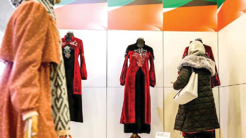 راهنمای کامل تیپ مهمانی زنانه برای خانم‌های شیک پوش