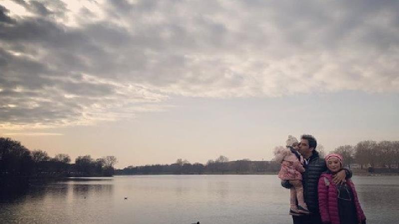 عکسی از یکتا ناصر در کنار شوهر و فرزندش