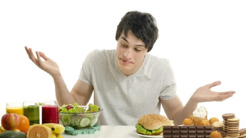 خام گیاه‌خواری چه فایده‌ها و عوارضی دارد؛ از لاغری تا ضعف استخوان‌ها