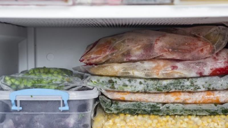 آیا کرونا با فریز کردن خوراکی‌ها از بین می‌رود