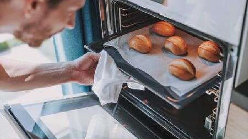 طرز تهیه کامل 3 شیرینی در خانه، شیرینی ناپلئونی، کشمشی و نخودچی