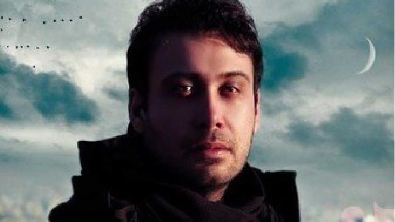 بشنوید: موسیقی تیتراژ برنامه مثل ماه با صدای محسن چاوشی + متن ترانه