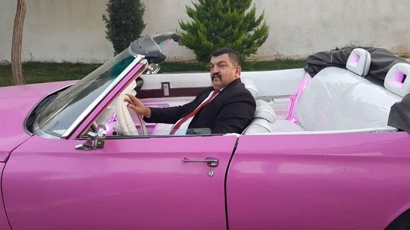 ببینید: ماشین لاکچری بازیگر شب‌های برره