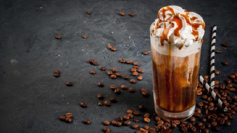 طرز تهیه فراپه یونانی ؛نوشیدنی خنک لاکچری برای مهمانی‌های تابستانی