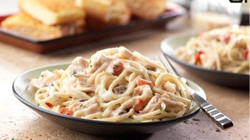 دستور پخت یک غذای متفاوت با مرغ؛ چیکن تترازینی یک غذای ایتالیایی