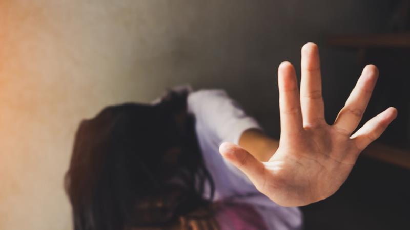 تجاوز به زنان با هویت جعلی اینترنتی