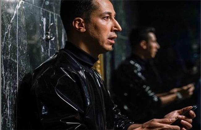 سوال بهرام افشاری درباره قرارداد بهتاش فریبا در سریال پایتخت