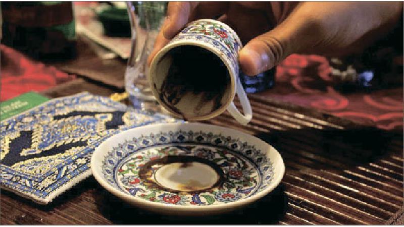 مرد رمال چگونه طعمه‌هایش را اغفال می‌کرد