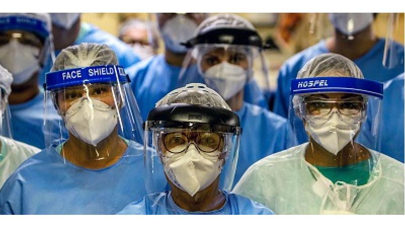 ماسک بهتر است یا تلق محافظ صورت