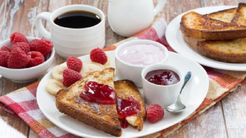 طرز تهیه فرنج تست؛ صبحانه فرانسوی مناسب برای مهمانی