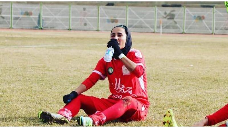 سمیه خرمی،خانم گل لیگ برتر فوتبال : خوشحالم مثل علی دایی گلزنی می‌کنم