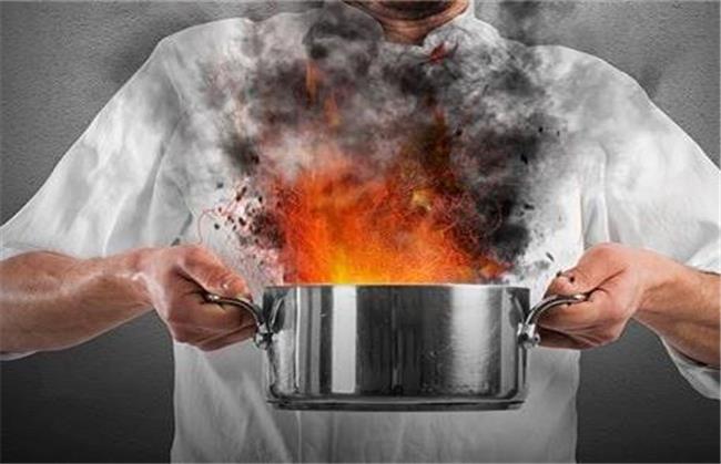 رفع بوی سوختگی برنج، خورشت و انواع غذاها با چند ترفند ساده و آسان