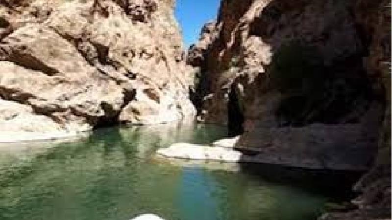 تنگه لی لی کجا است و چه دیدنی هایی دارد