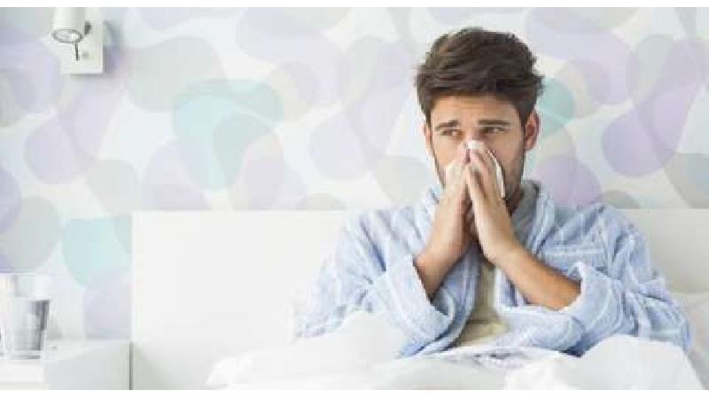 چه طور بفهمیم آنفولانزا گرفته‌ایم یا کرونا