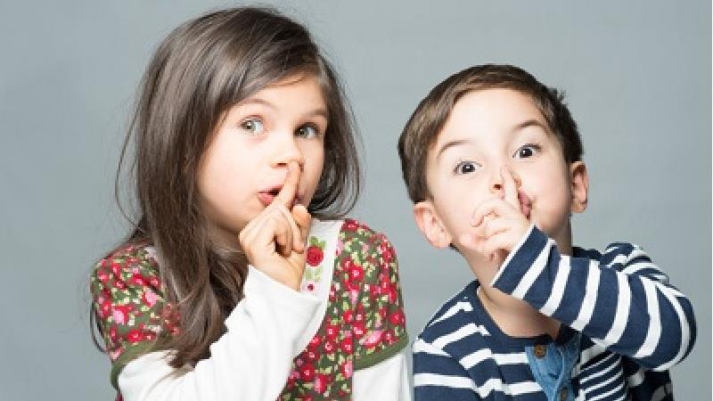 دروغگویی در کودکان چه دلایلی دارد و چه واکنشی باید نشان بدهیم