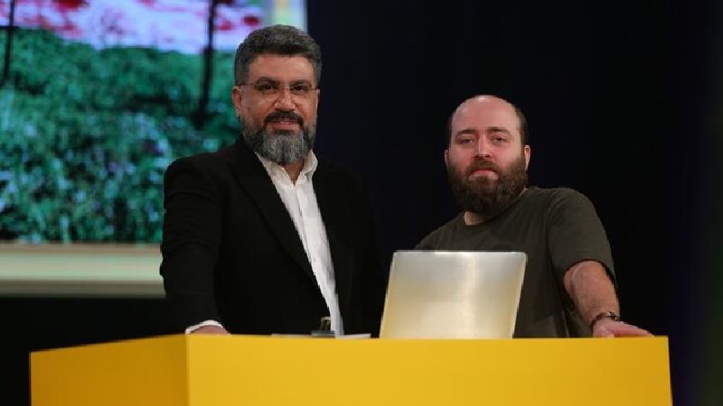 مسابقه سیم آخر با اجرای رضا رشیدپور، نمونه‌ای از برنامه‌های مشابه خارجی