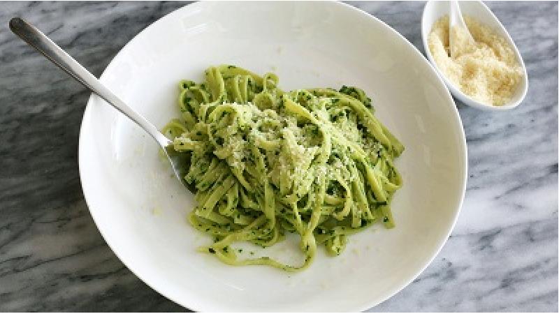پاستای ریحان را چه طور درست کنیم؛ دستور پخت خوشمزه