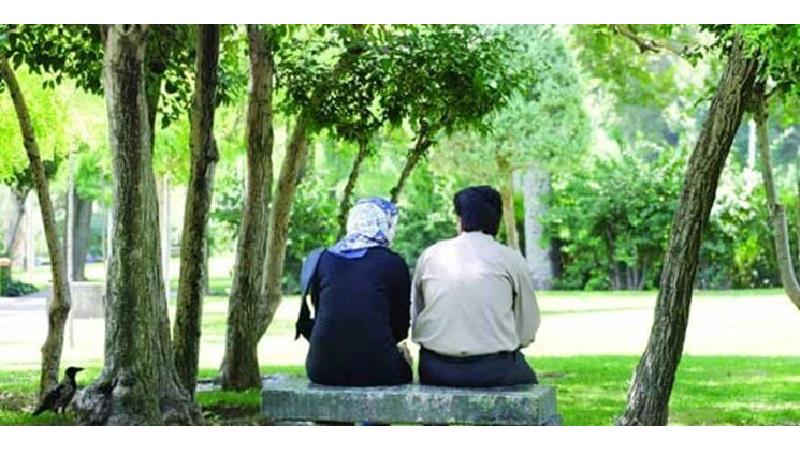 چگونه رفتار کنیم که عشق همسرمان کم نشود