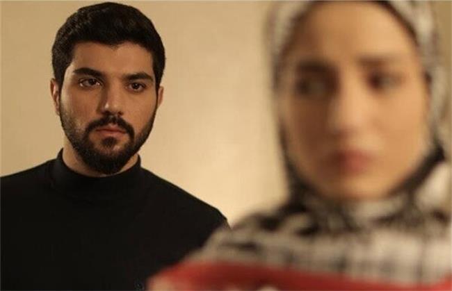 واکنش سینا مهراد و پردیس پورعابدینی به مرگ راضیه در سریال آقازاده