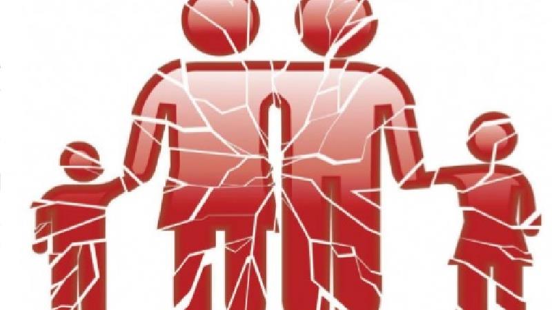 طلاق به خاطر دخالت پدرشوهر در انتخاب اسم فرزندان