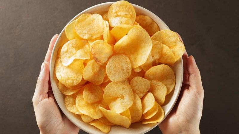 چه طور چیبس درست کنیم؛ طرز تهیه خانگی
