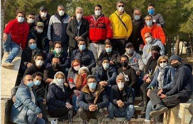 عذرخواهی منوچهر هادی به خاطر عکسی از پشت صحنه سریال گیسو