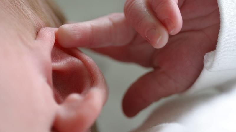 علت التهاب گوش میانی در کودکان چیست